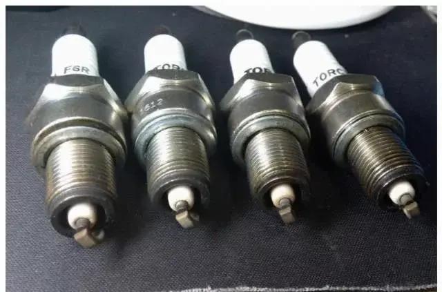 車子出現這3種征兆,是在提醒該換火花塞了